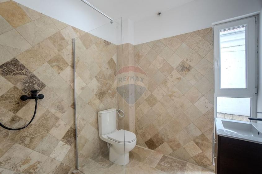 COMISION 0 | Birou modern si luminos la casa cu gradina privata - 15