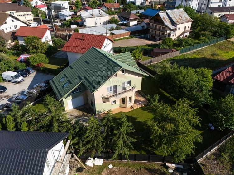 Casă individuală cu 7 camere cu Teren 868 Mp în Trivale