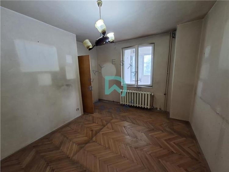 Apartament cu 3 camere decomandat în Centrul Civic