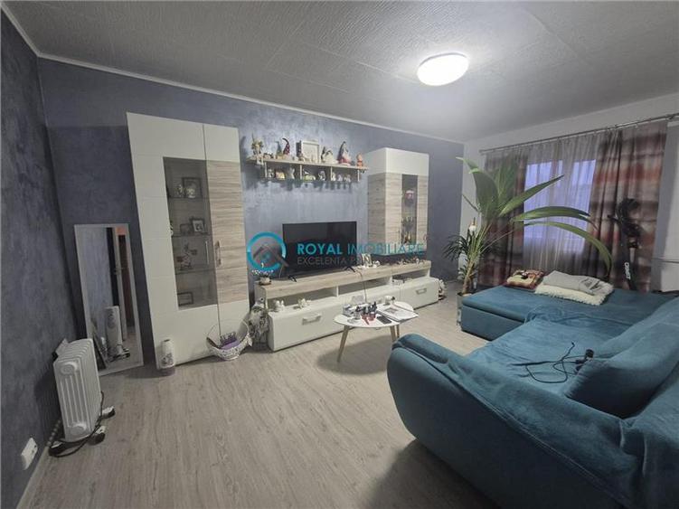 Royal Imobiliare - Vanzare apartament 2 camere zona 9 Mai - 1