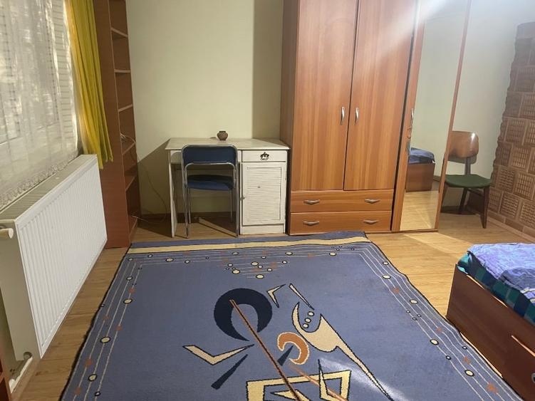 Casă cu 3 apartamente separate, ideală investitie pentru închiriere - 6