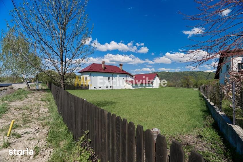 Teren de 9400 mp, în Mălureni