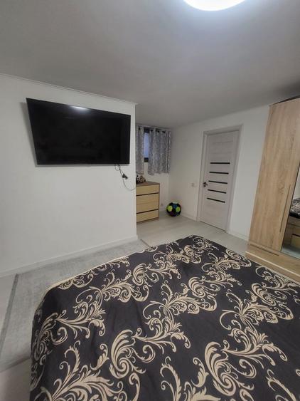 Apartament cu 5 camere în Decebal