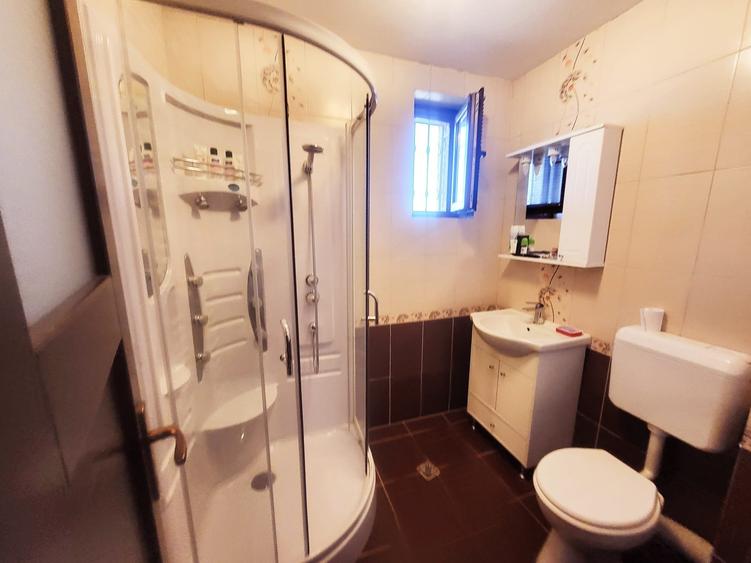 Vila superba din busteni si piatra pentru cei care doresc sa iasa din tipare ! - 7