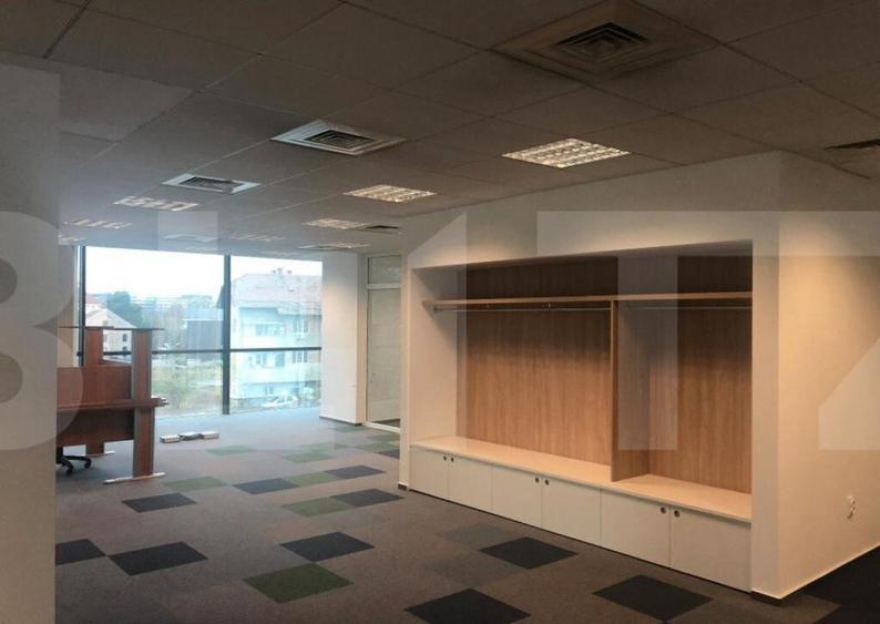 Office top class, 600 m2 - 2