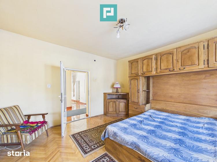 Casă cu 5 camere cu Teren 1430 Mp în Șiria