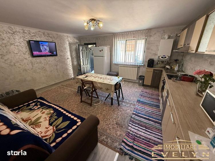 De vanzare Casa 4 camere in zona Catamaresti Deal (Casa - 4