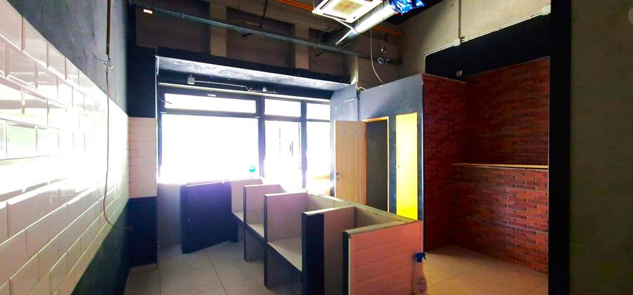 Spațiu comercial, de 28 mp, în P-ța Romană