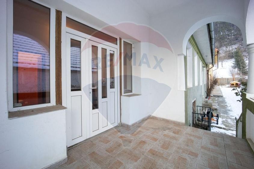 Casă cu două corpuri, teren 835 mp, str. I.L. Caragiale, Râșnov - 7