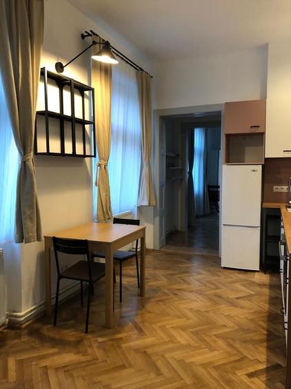 Proprietate Centrală cu Teren 1.124 mp și 462 mp Construiți – Ideal Comercial - 9