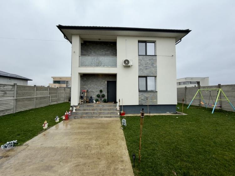 Casa| Vila individuala |Com Berceni la sosea | 10min metrou Aparatorii Patriei - 19