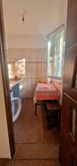 Inchiriez apartament 2 camere - 1