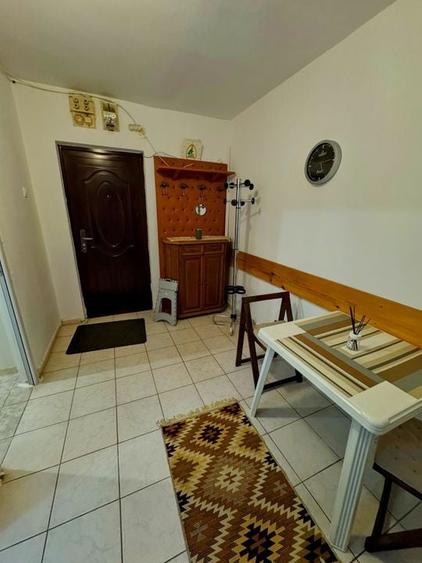 Piața Tomis 3 - garsonieră decomandată mobilată utilată - 3