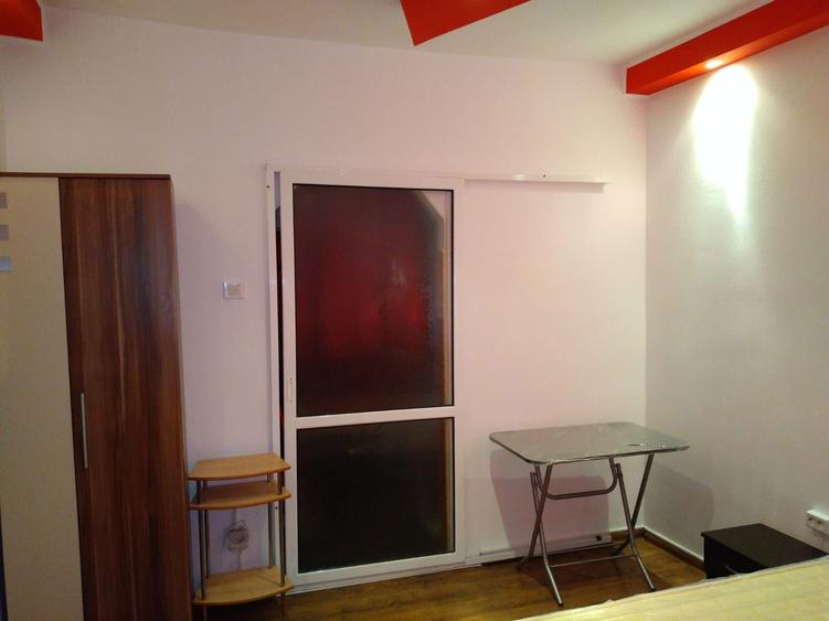 Inchiriez garsoniera - 3