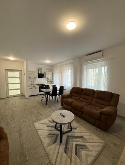 De vanzare Apartament 3 camere, Bloc Tip Vila, zona Ultracentrala. - 3