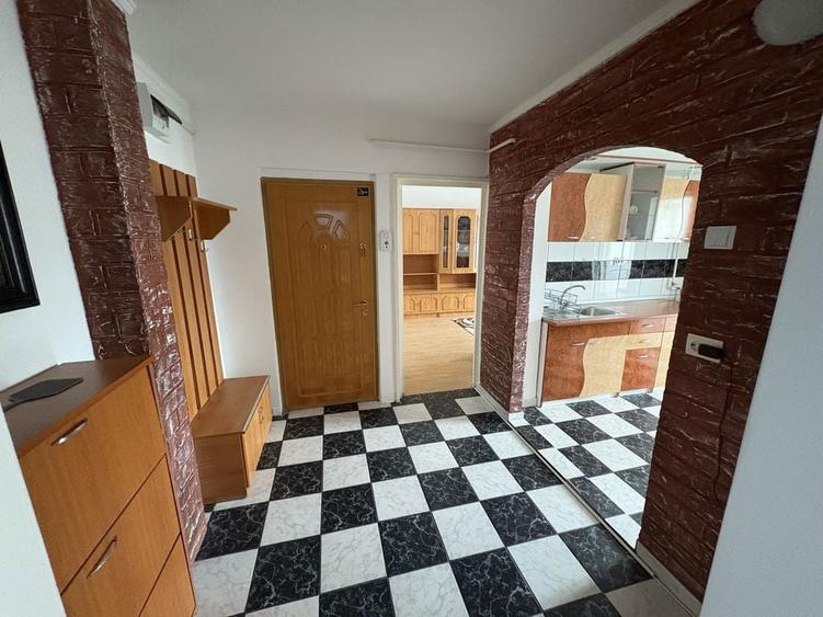 Inchiriez/vand apartament 2 camere, 52mp, etaj 2/4, mutare imediata - 6