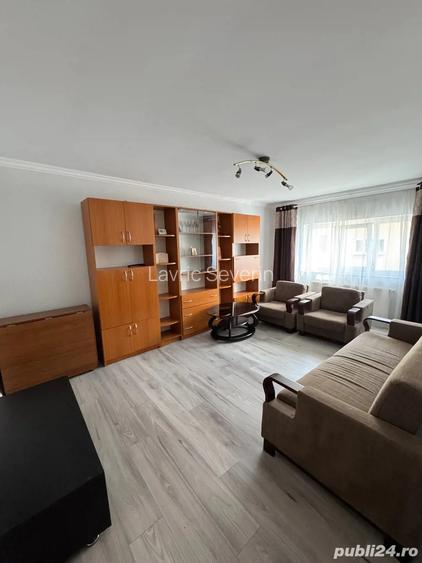 Apartament cu 3 camere de inchiriat Radauti, zona centrala ?i parcare proprie Apartament cu 3 camere de inchiriat Radauti, zona centrala ?i parcare proprie