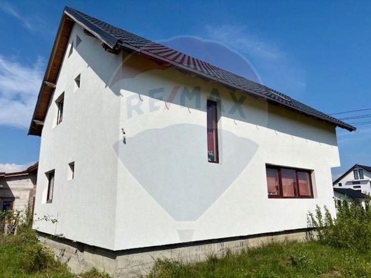 Casă / Vilă cu 5 camere de v&acirc;nzare - 5