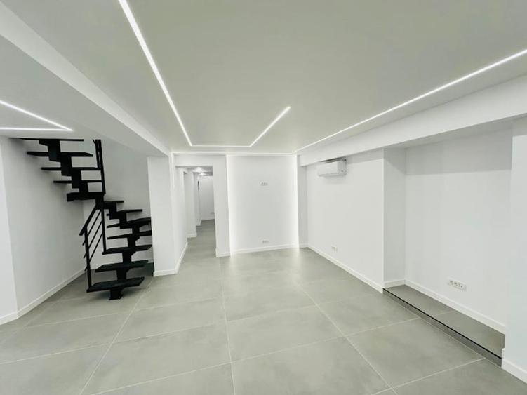 Spațiu comercial -  NOU  amenajat  în zona pietonala - Bd Decebal - 8