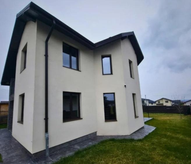 Casă de tip parter + etaj la 5 Drumuri în Valea Adâncă - 4