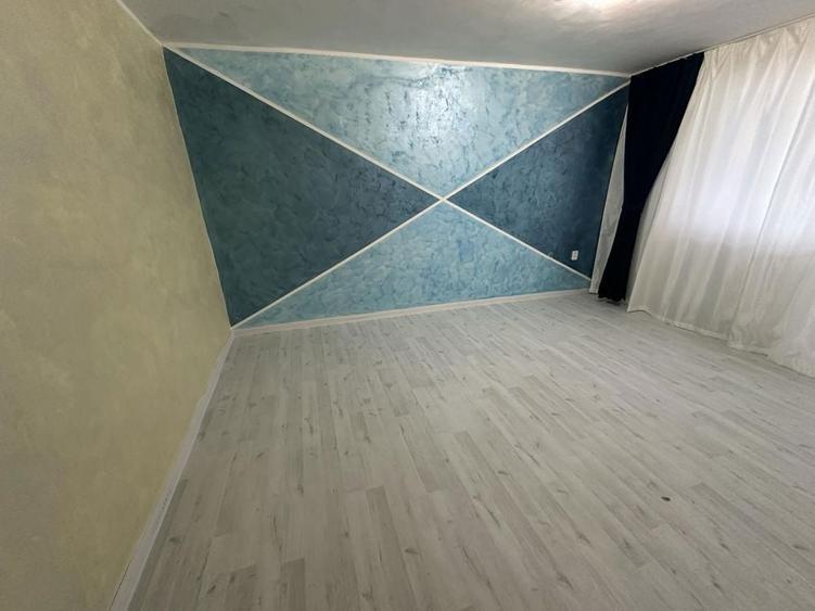 Apartament 3 camere decomandat micro 18 75.5mp etaj 11/11 - 1