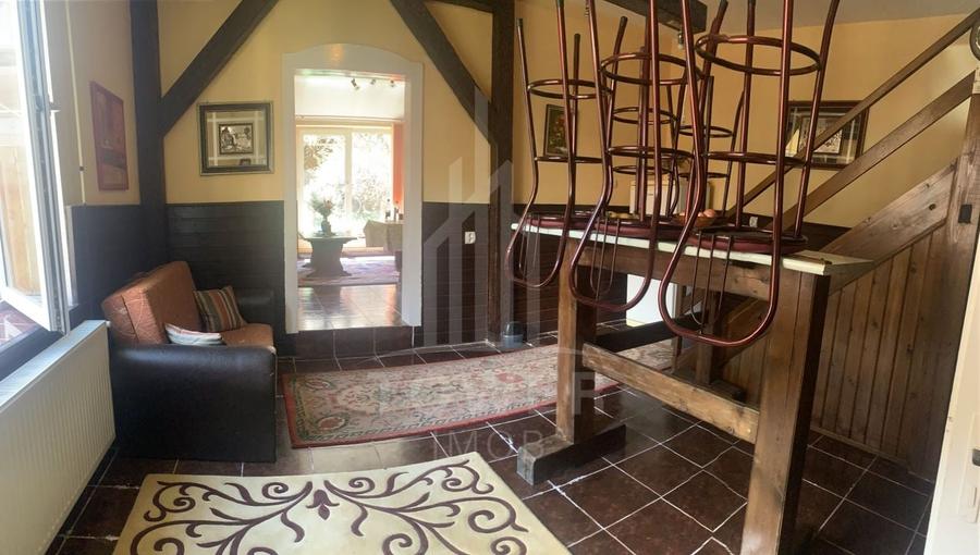 Casă în centrul Cisnădioarei cu 243mp de locuit și teren de 936mp - 23