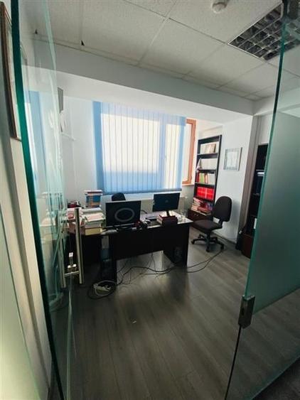 Spatii birouri - Calea Plevnei - de la 215 mp - 14