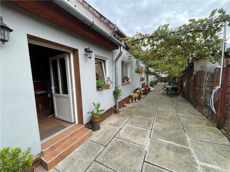 Casa singur in curte cu teren 774mp,zona Turnisor - D.D.Rosca - 2