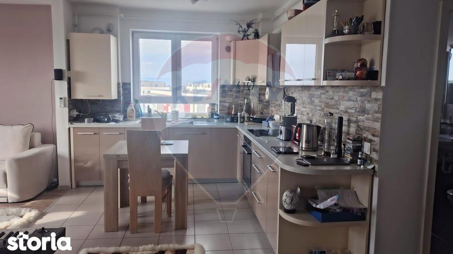 Apartament cu 3 camere de vanzare in Avangarden 3 - 4