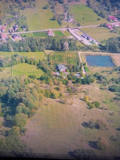 Domeniu privat 6 ha cu lac pastravarie vila cu parter, etaj si demisol - 1