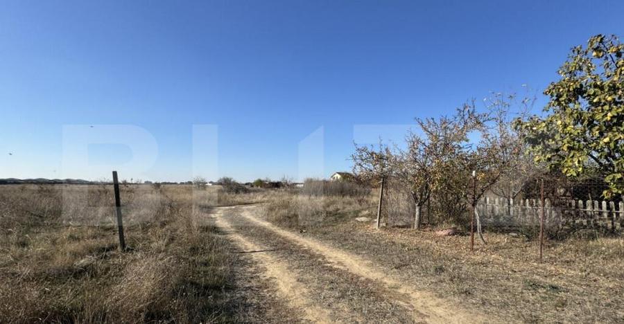 Teren intravilan cu acces la toate utilita?ile, 530 mp, zo - 3