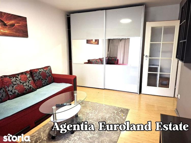 apartament 2 camere , etaj 1, zona Mall , mobilat - 1
