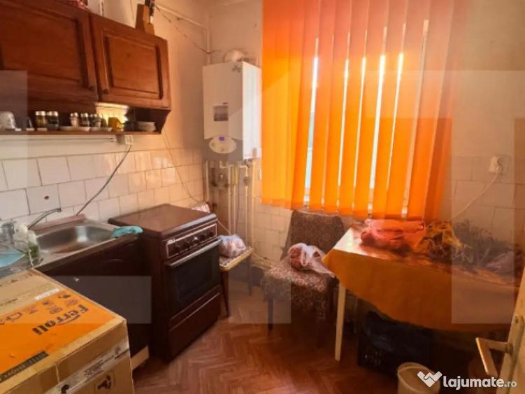 Apartament ultra-central, perfect pentru reamenajare dupa p - 2