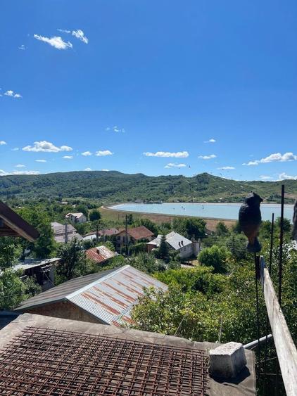 Casa+teren 6 camere+4 bai zona Pucioasa - 1