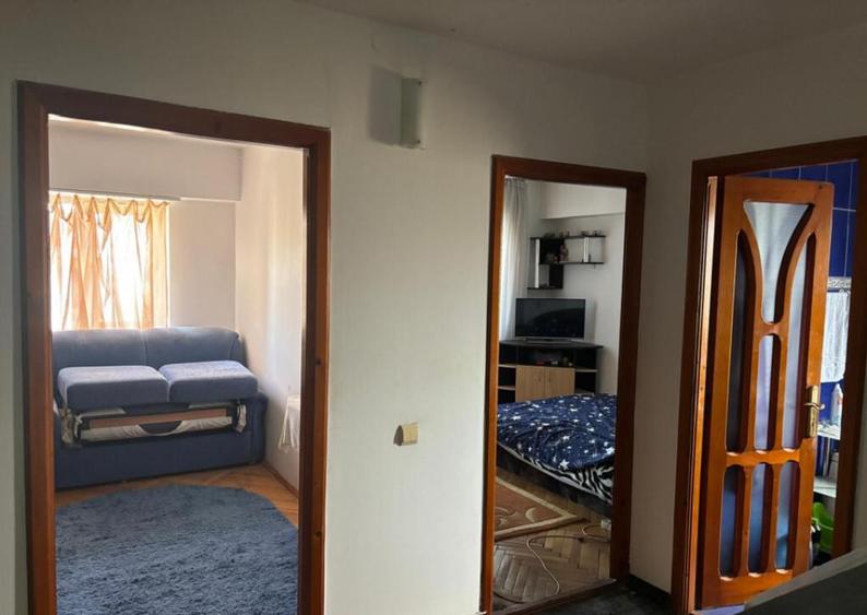 Apartament 3 camere, 73 mp utili, Craiovita Noua, zona Fortu - 2