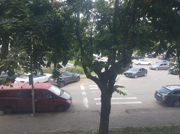 Apartament doua camere nedecomandat etaj unu din patru, pe mijloc, simplu, liber - 7