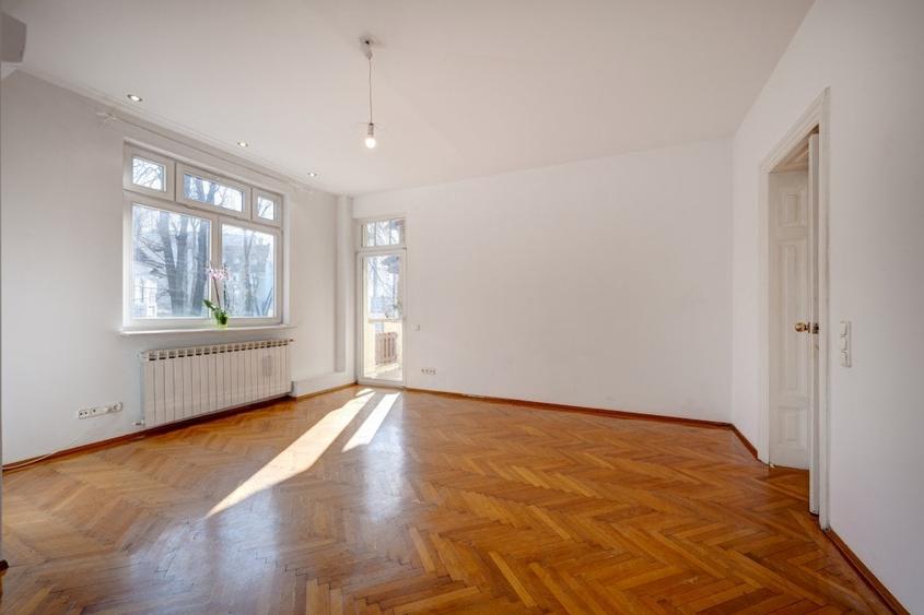 Vila cu arhitectura distincta, 7 camere, renovata, intr-o locatie exclusivista - 9