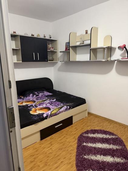 Inchiriez apartament micro IV - 1