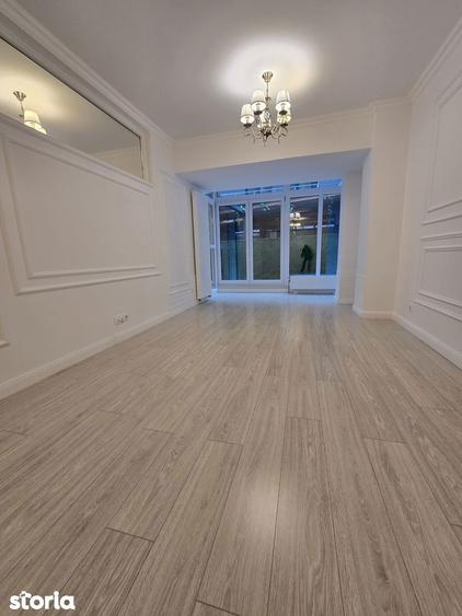 De Vanzare Apartament 2 Camere in zona Eminescu-mosillor sec.2 - 13