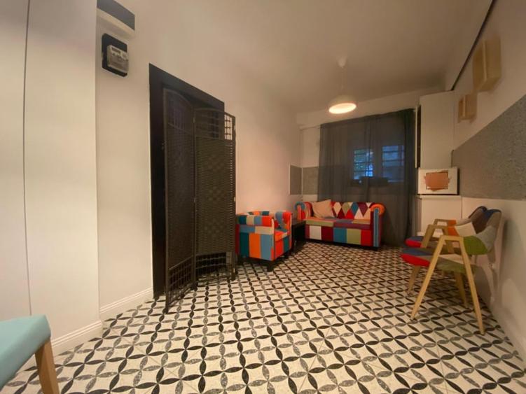 Farmec interbelic în inima Bucurestiului, Dorobanti- Capitale - 6