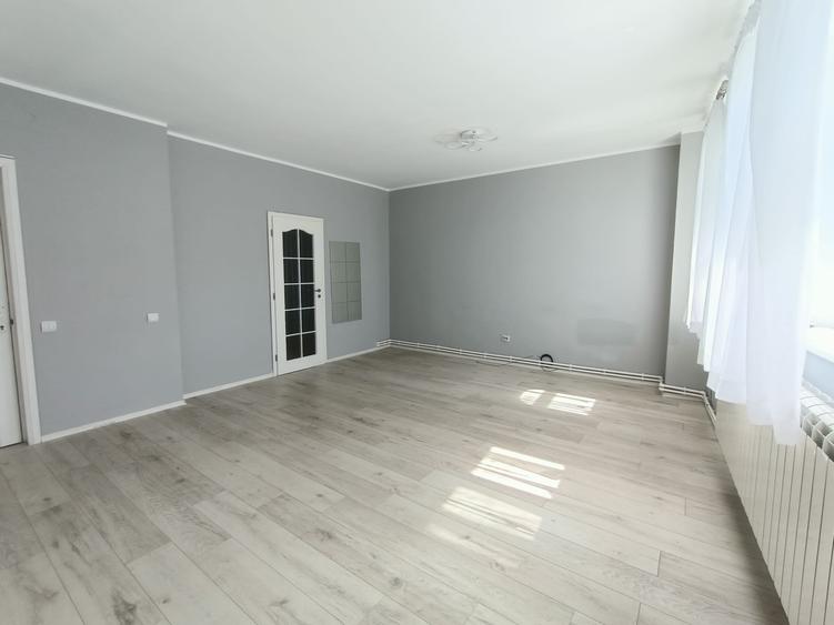 Ultracentral-spatiu pretabil multiple activitati+loc de parcare - 1