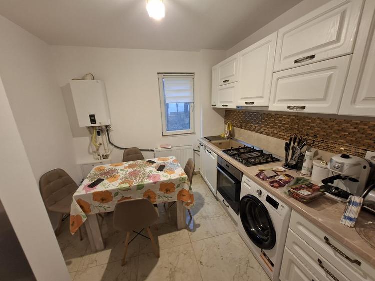 Apartament cu 2 camere, zona Podu Ros - 5