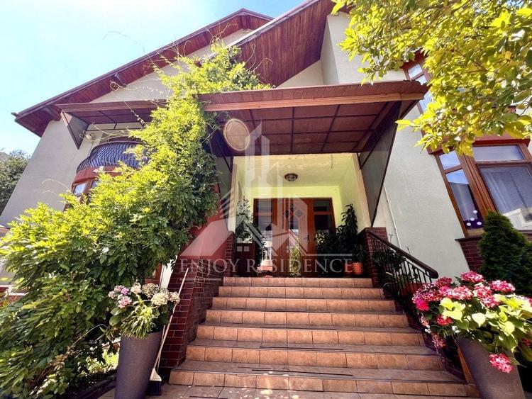 Vila impresionanta 605 mp, curte 2191 mp, dublu acces auto, garaj - 8