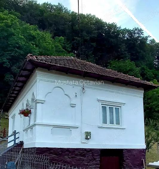 Vand casa la munte ! Vand casa la munte !