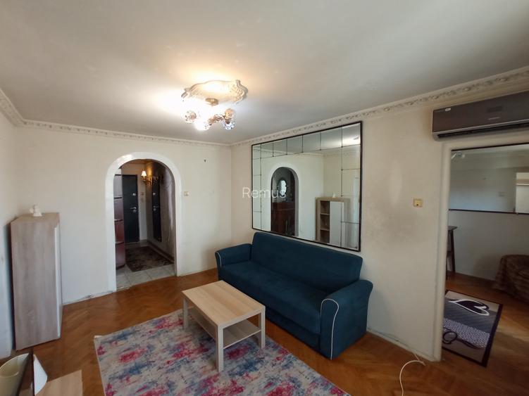 3 Camere Piata Domenii