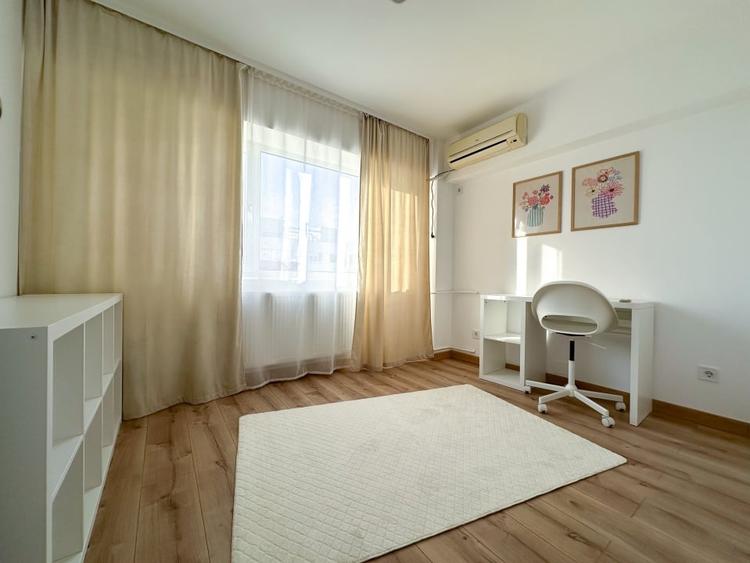 Cel mai scump dar si cel mai frumos 4 camere din Aparatorii Patriei - 3