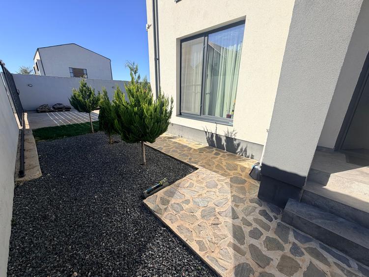 Casa moderna cu piscina P+1. 5 cam. Teren 603 mp - 23