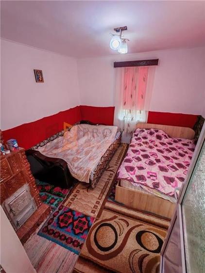 Casa tip parter + teren zona Maxenu - 2