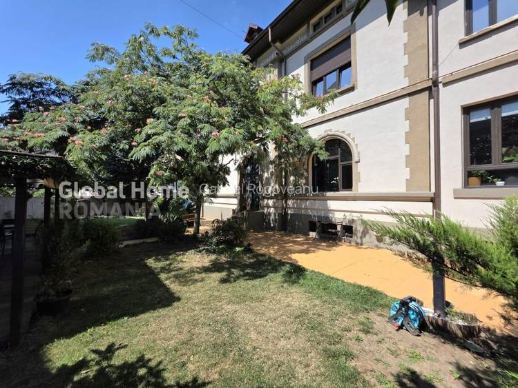 Cismigiu Garden | Office Interbelic Villa - 12 Rooms - 637 Land - 441Sqm Surface Cismigiu Garden | Office Interbelic Villa - 12 Rooms - 637 Land - 441Sqm Surface