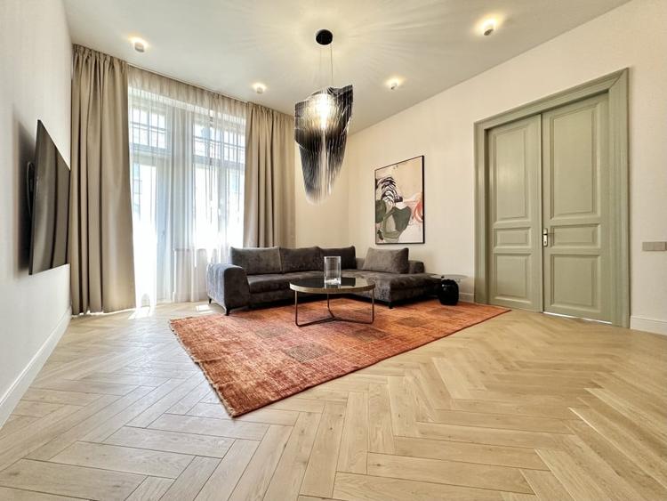 Apartament exclusivist 70 mp cu balcon si parcare, zona ultracentrala Cluj - 1